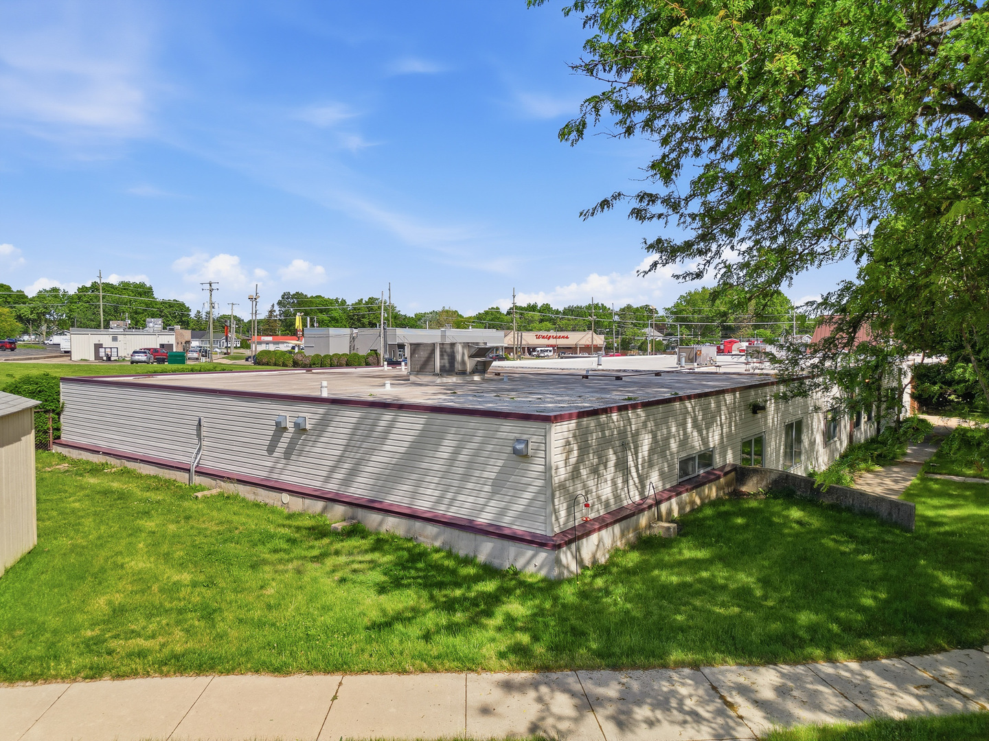 2601 Woodlawn Road Property Photo 12