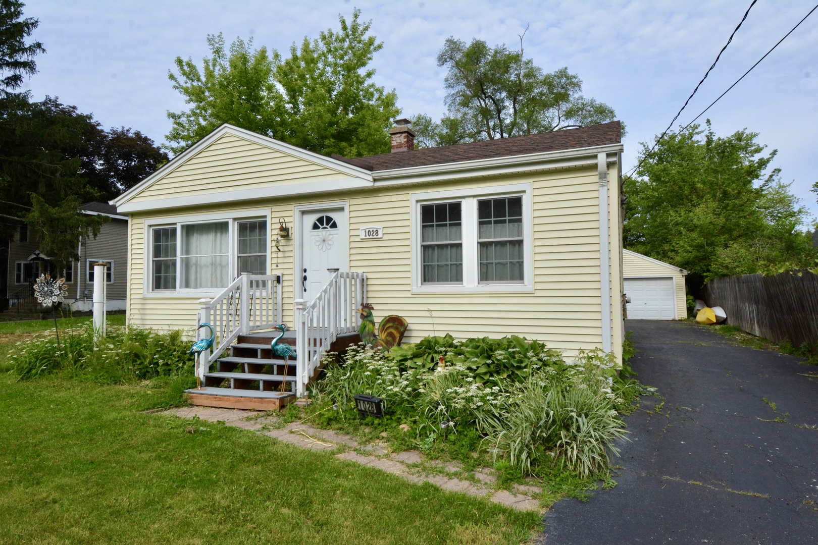 1028 West Drive Property Photo 1