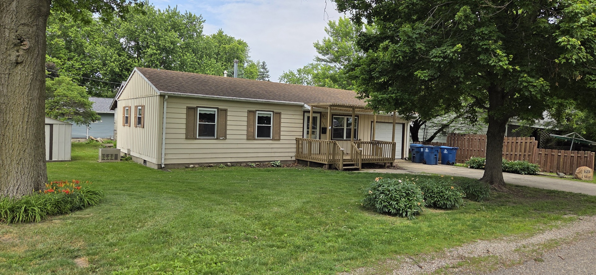 623 S 5th Avenue Property Photo 1