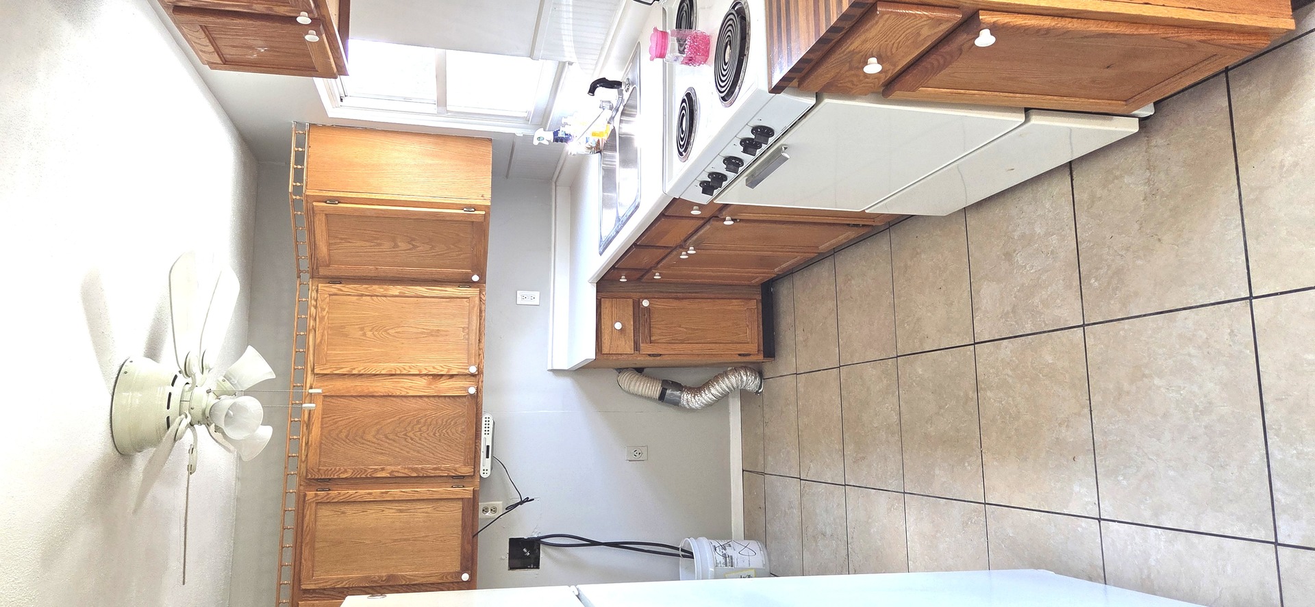 623 S 5th Avenue Property Photo 3