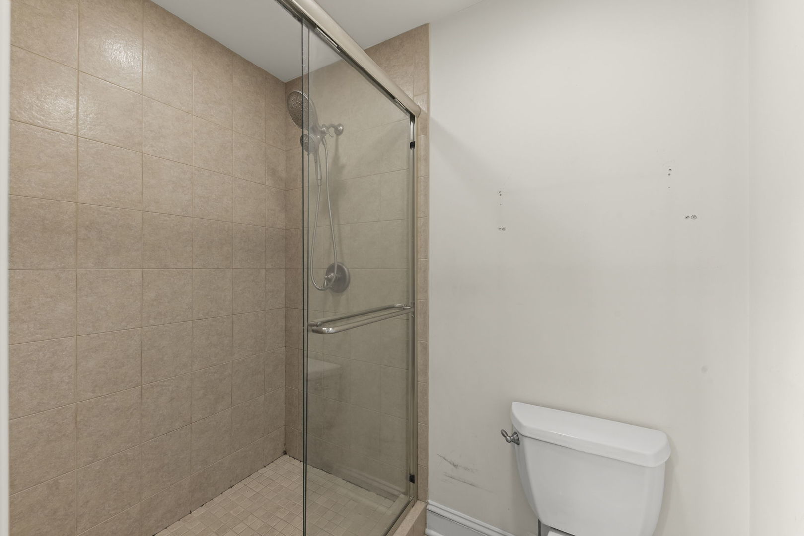 9521 Shields Avenue 9521 Property Photo 15