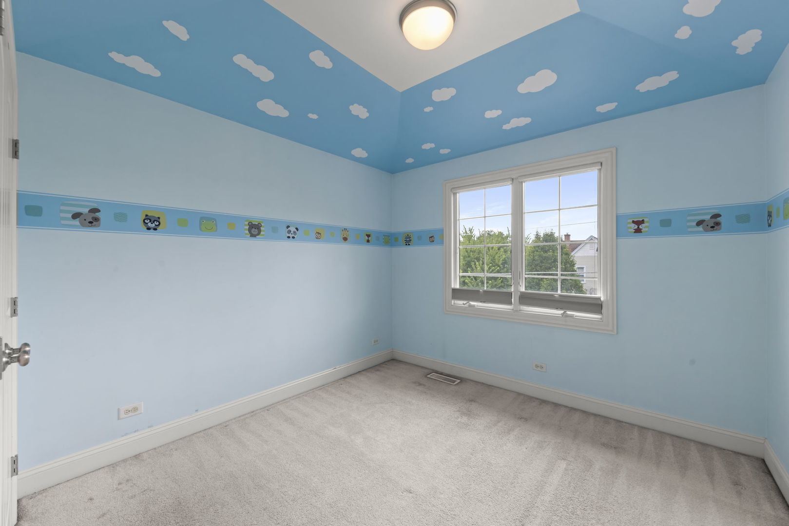 9521 Shields Avenue 9521 Property Photo 17