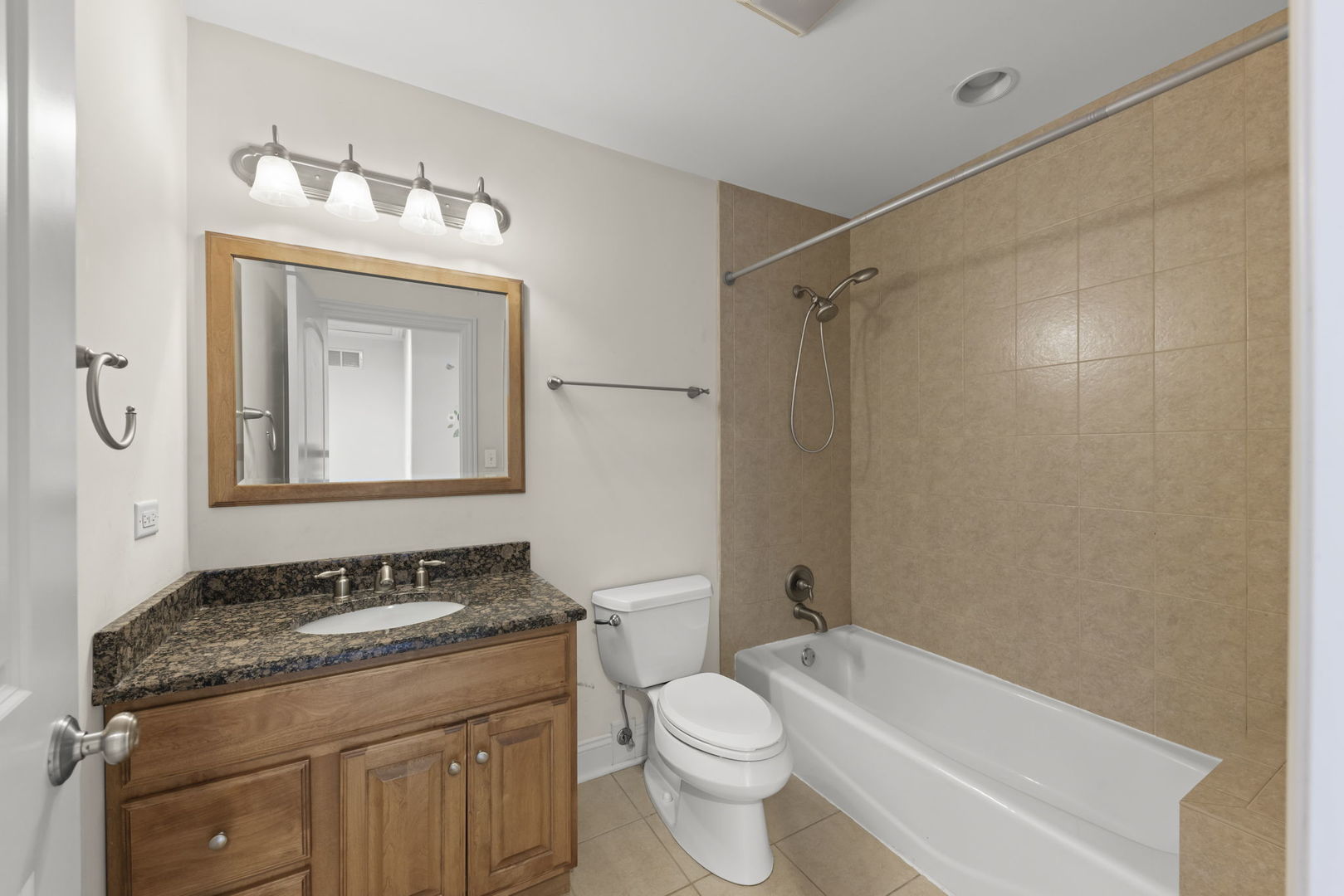 9521 Shields Avenue 9521 Property Photo 19