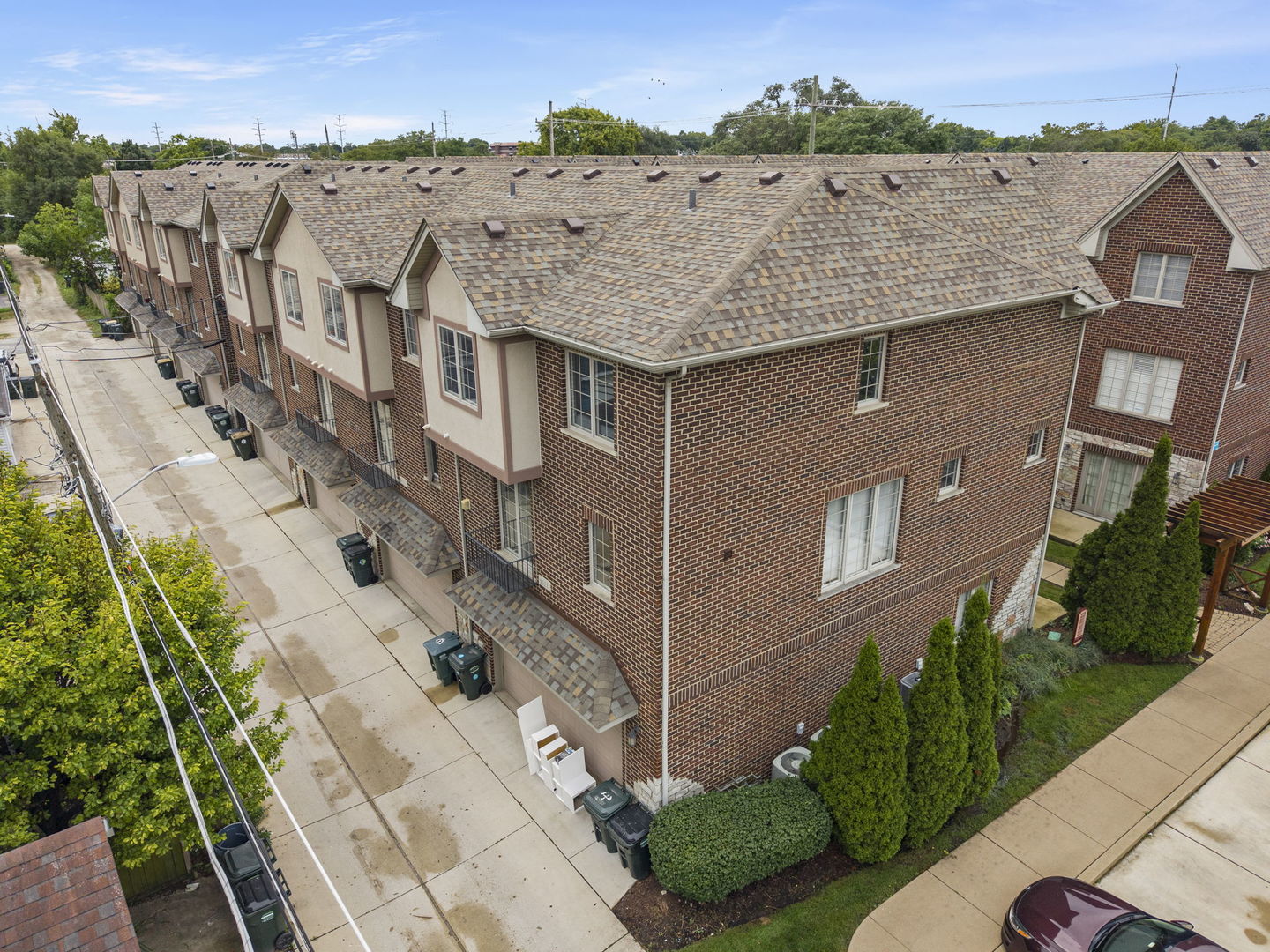 9521 Shields Avenue 9521 Property Photo 24