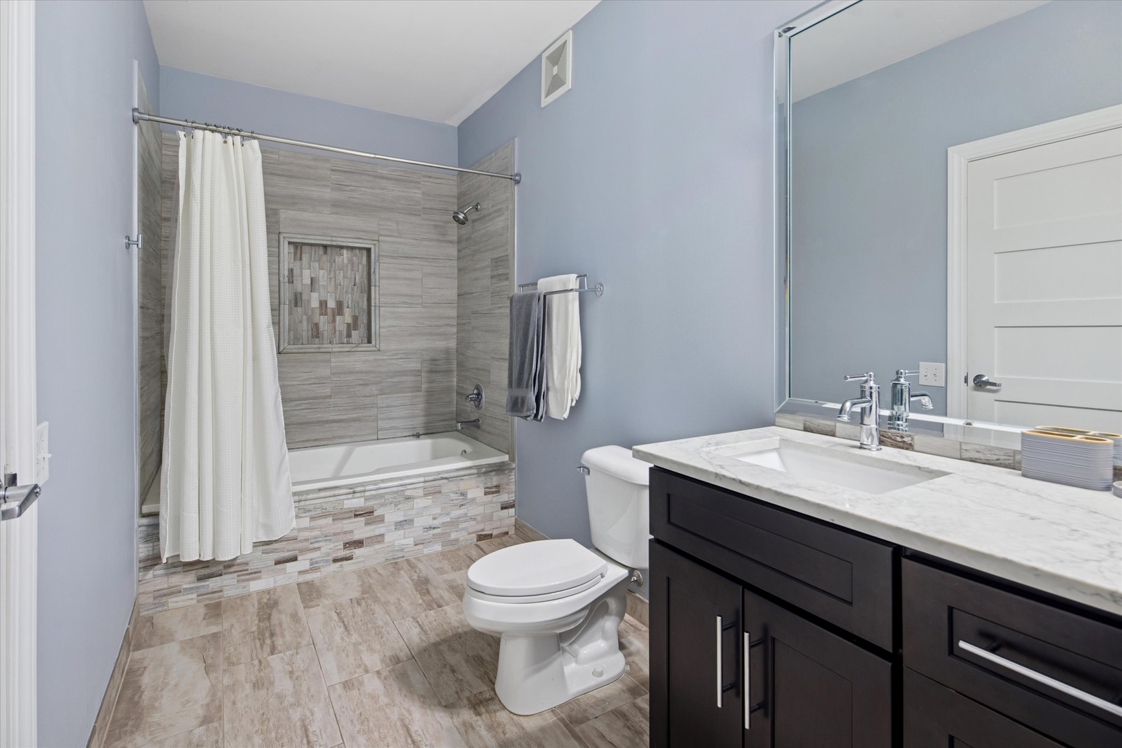 130 S Canal Street 316 Property Photo 14