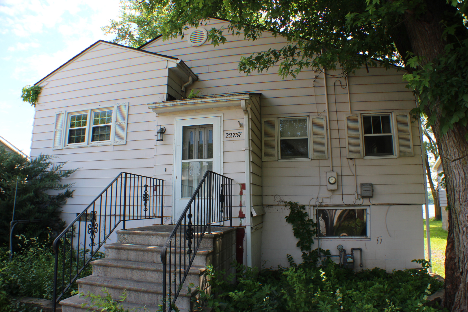 22757 Great River Road Property Photo 4