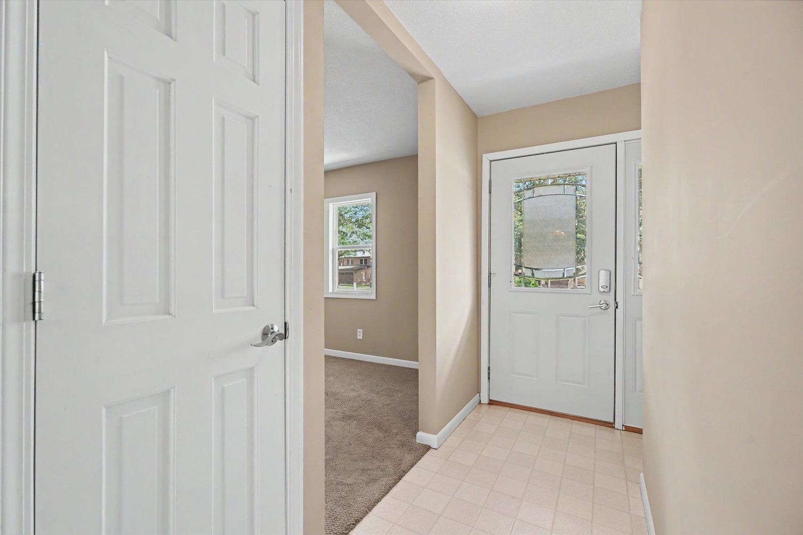 103 Dakota Drive Property Photo 4