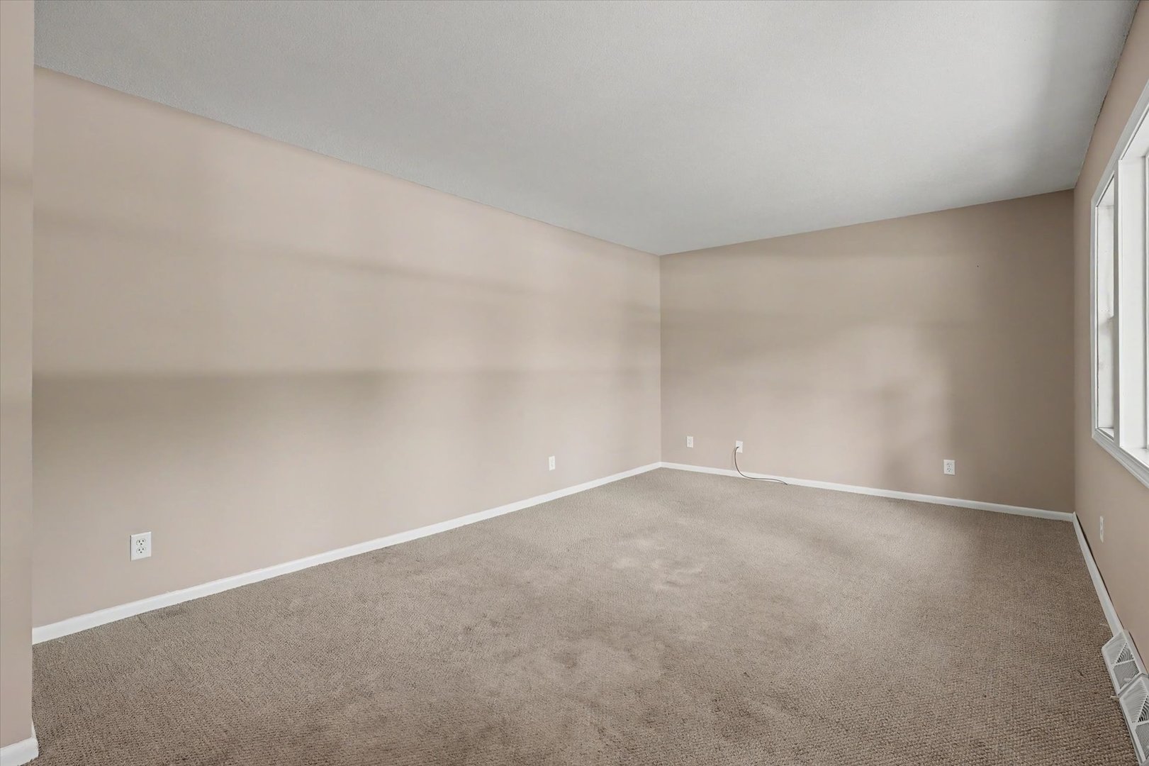 103 Dakota Drive Property Photo 5