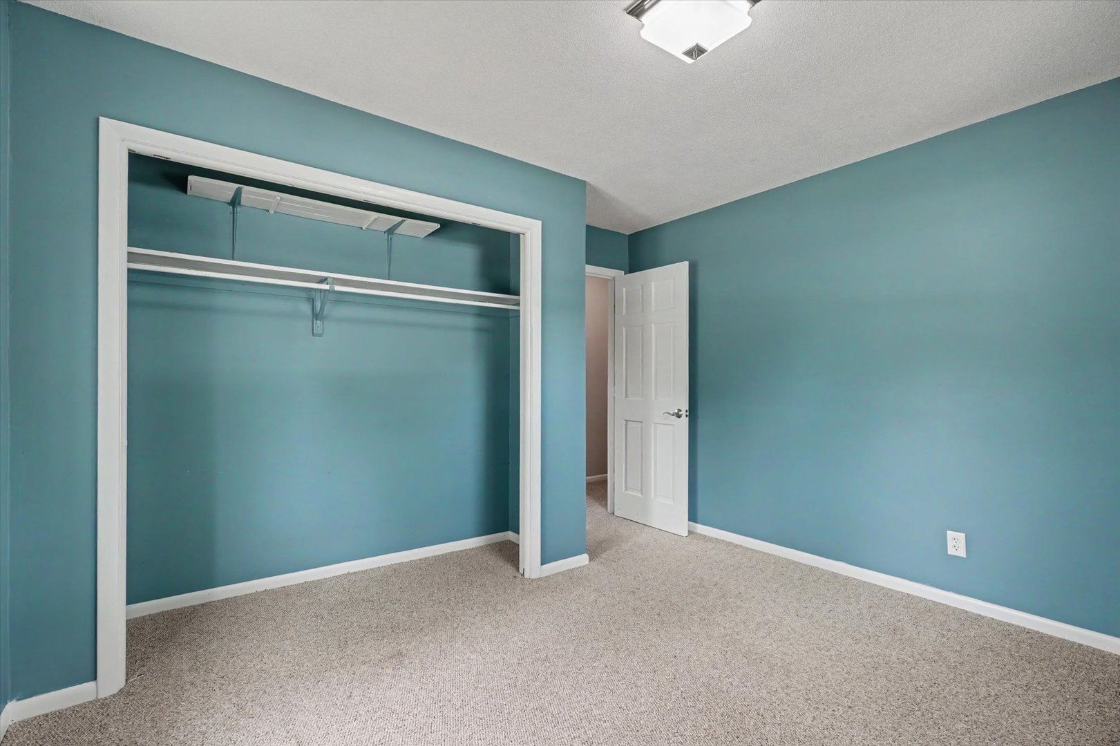 103 Dakota Drive Property Photo 17