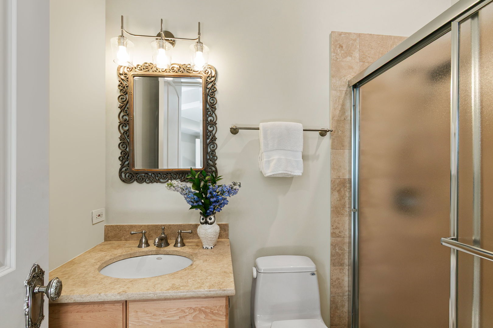 1015 Sheridan Road Property Photo 12
