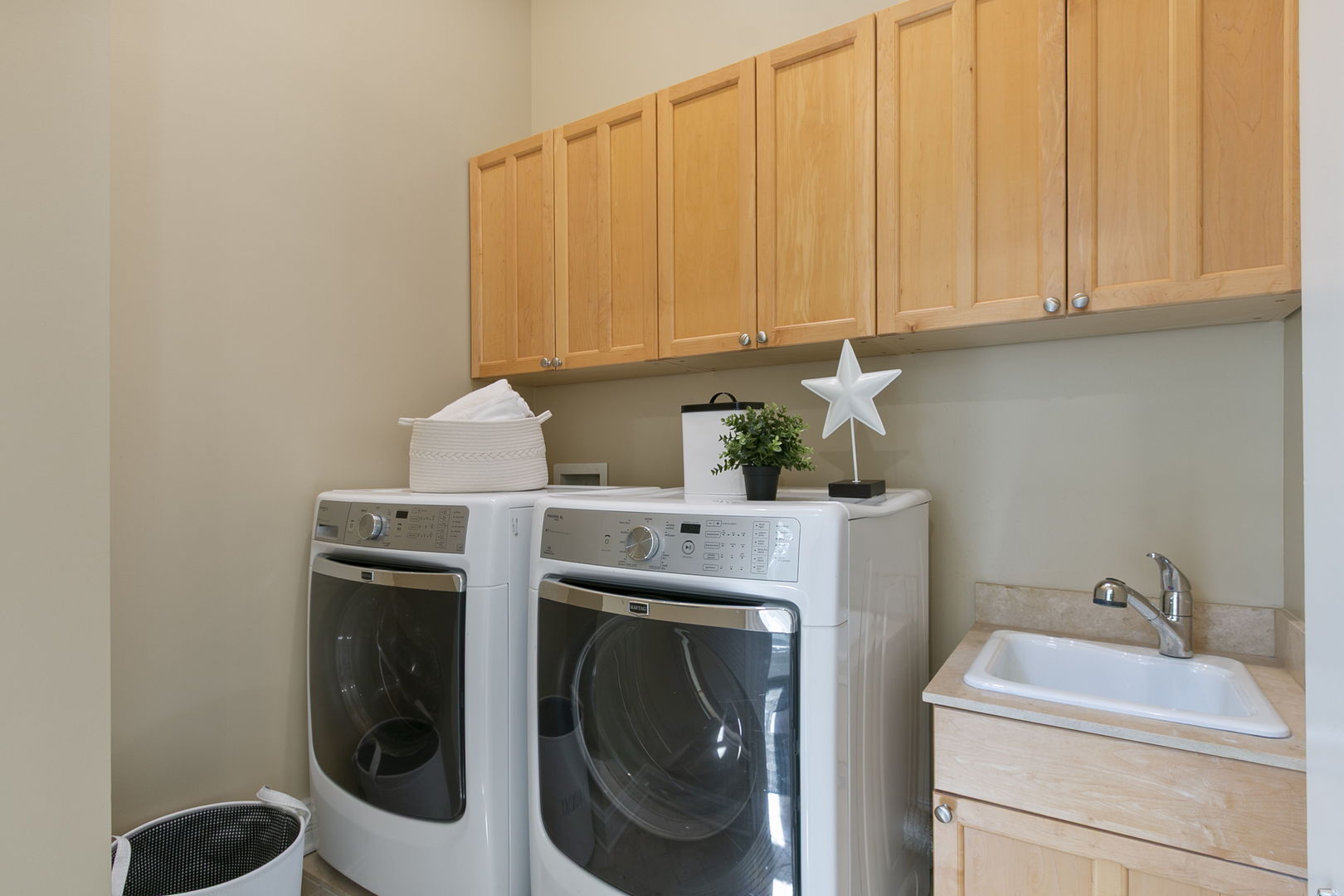 1015 Sheridan Road Property Photo 22