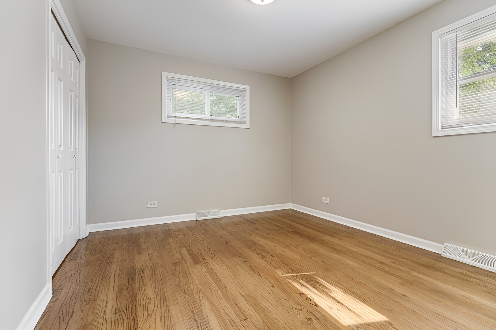 407 N West Avenue Property Photo 22
