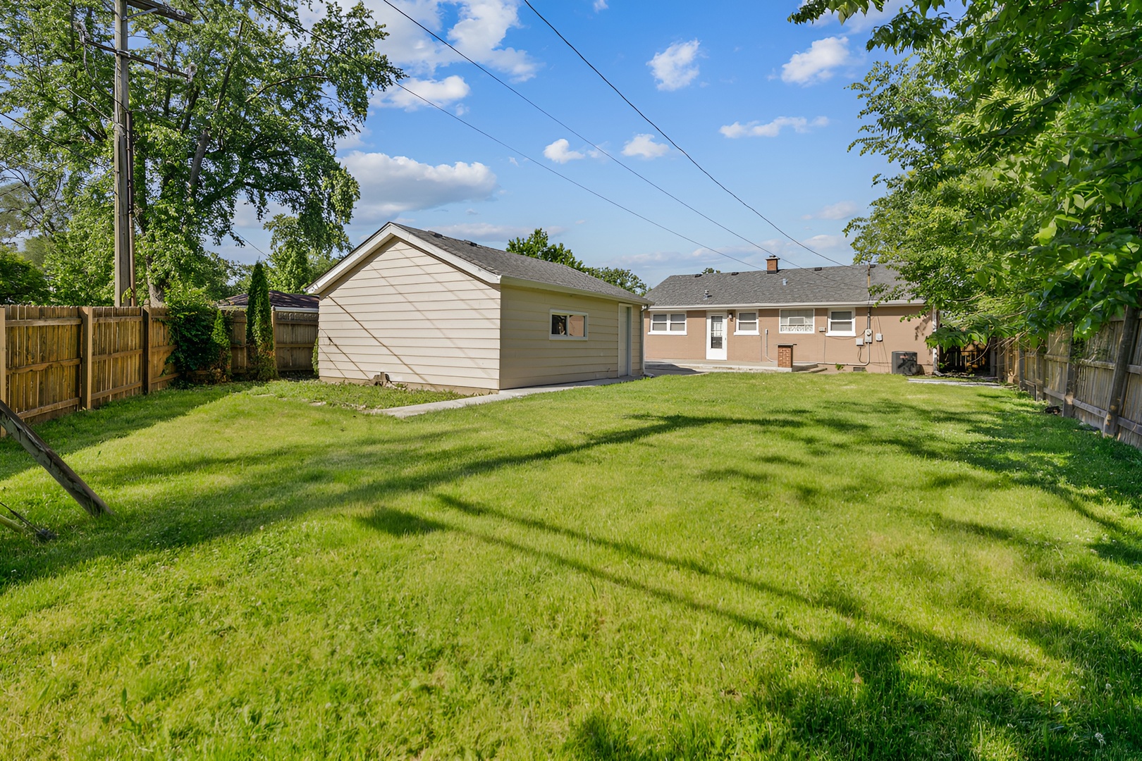 407 N West Avenue Property Photo 27