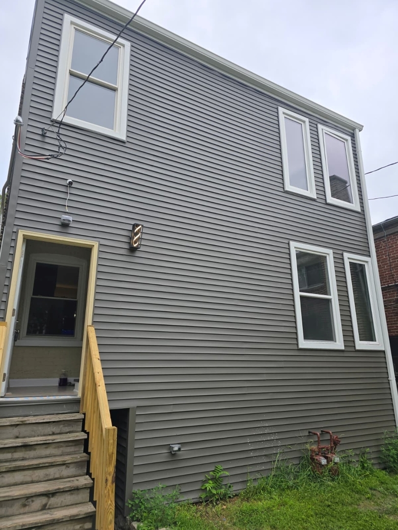 35 N Mayfield Avenue Property Photo 2