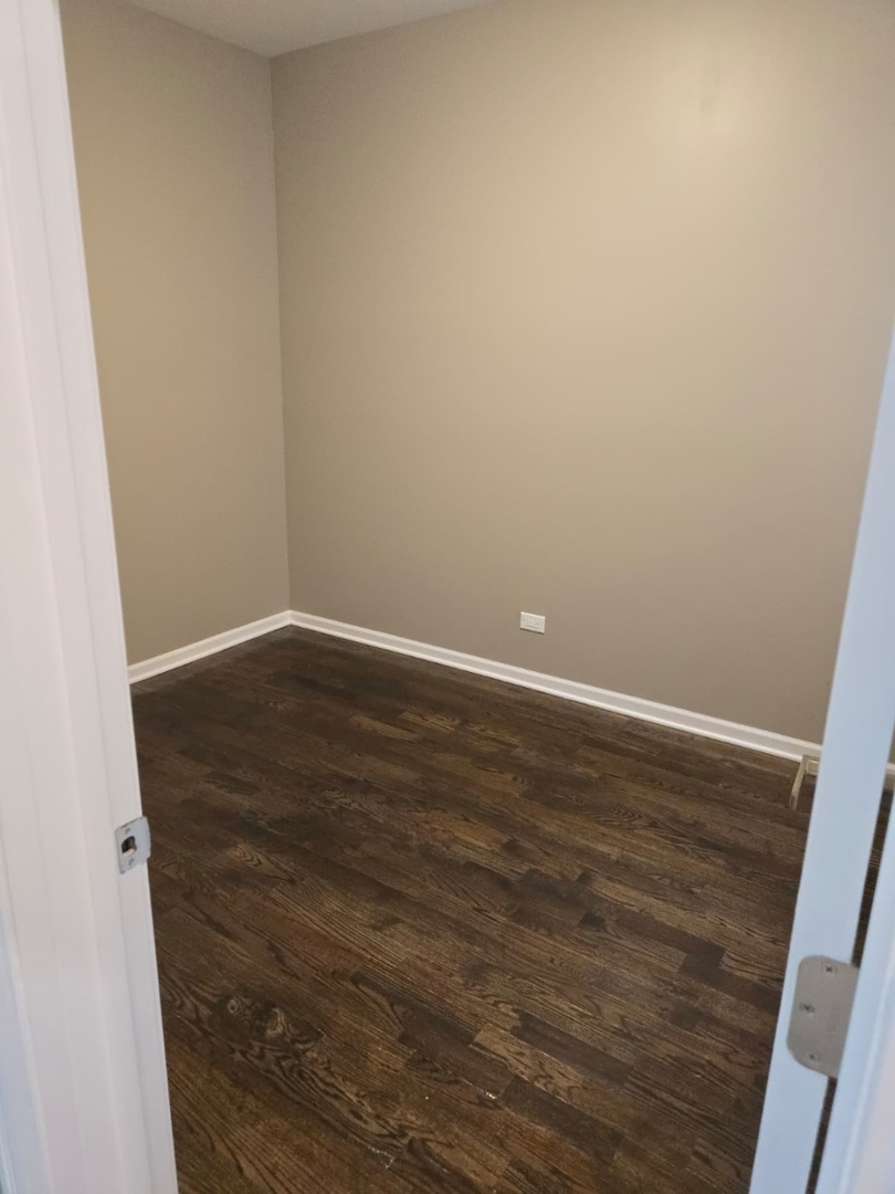35 N Mayfield Avenue Property Photo 6