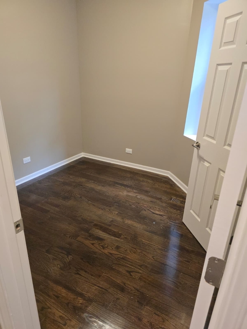 35 N Mayfield Avenue Property Photo 7