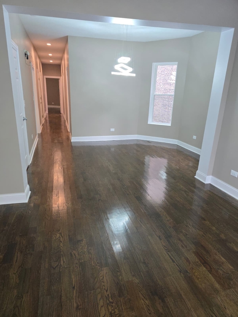 35 N Mayfield Avenue Property Photo 9