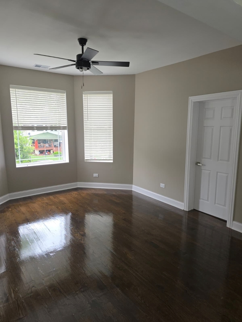 35 N Mayfield Avenue Property Photo 14