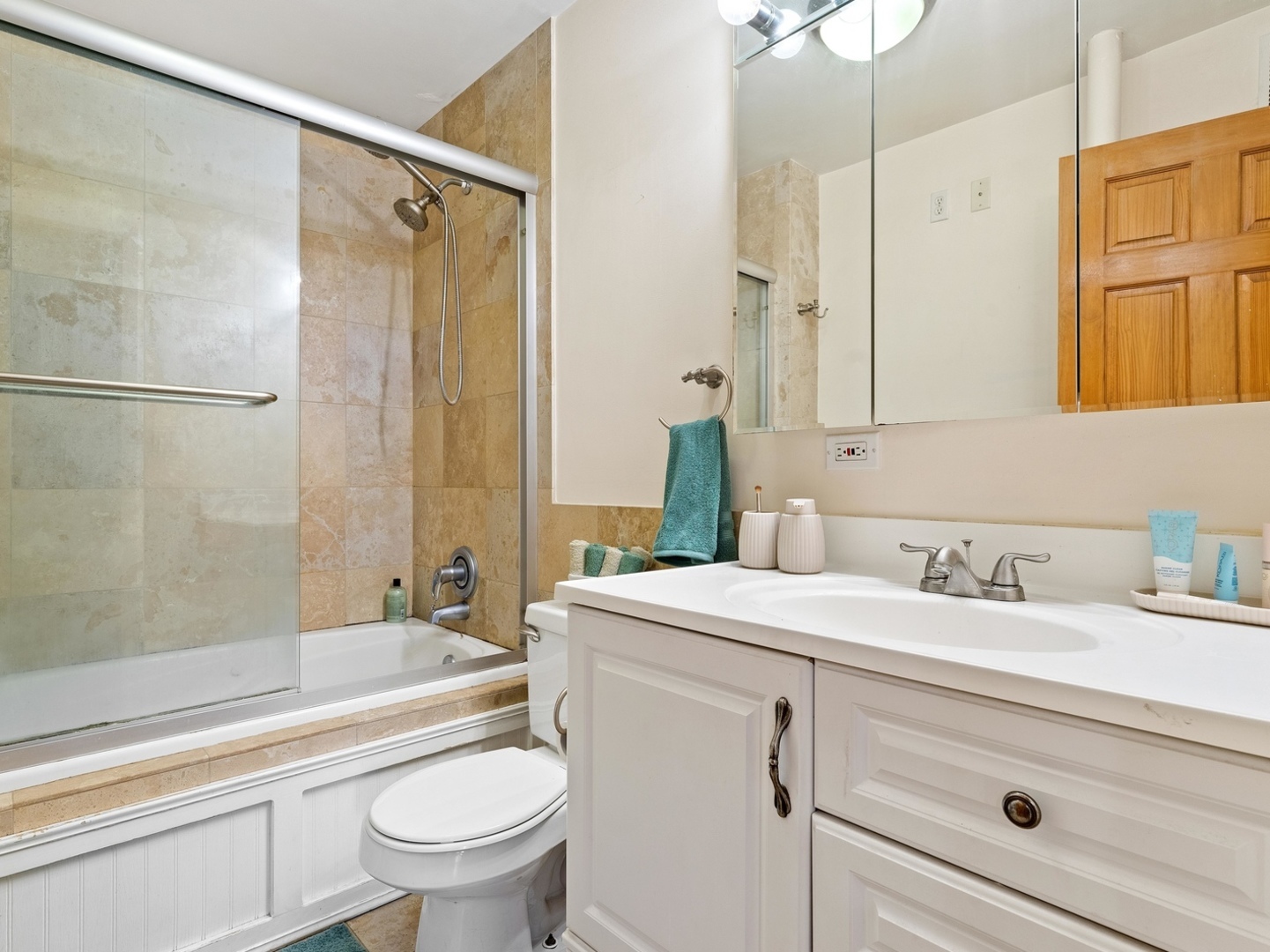 3951 N St Louis Avenue 1 Property Photo 10