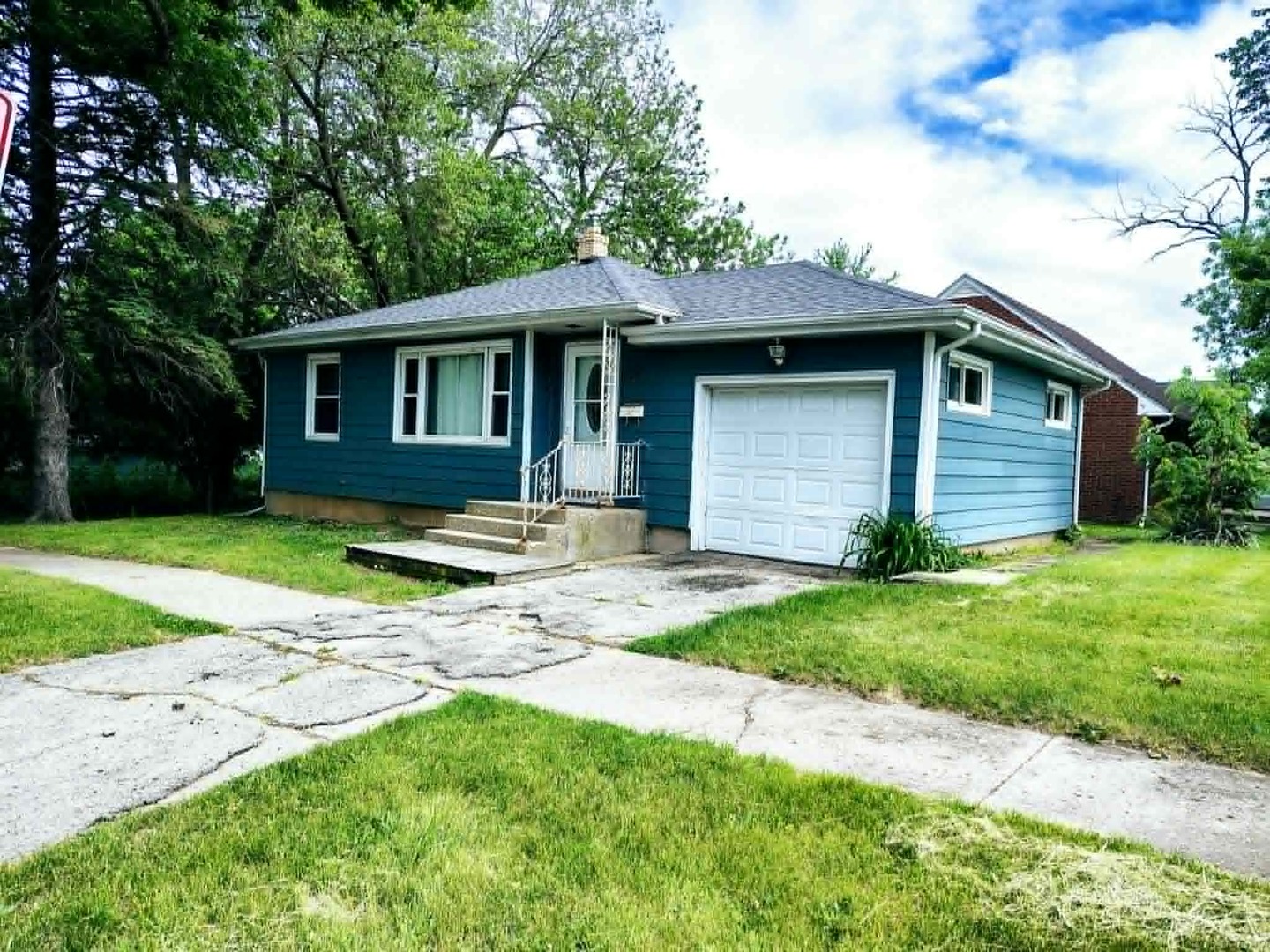 2416 Ashland Avenue Property Photo 1