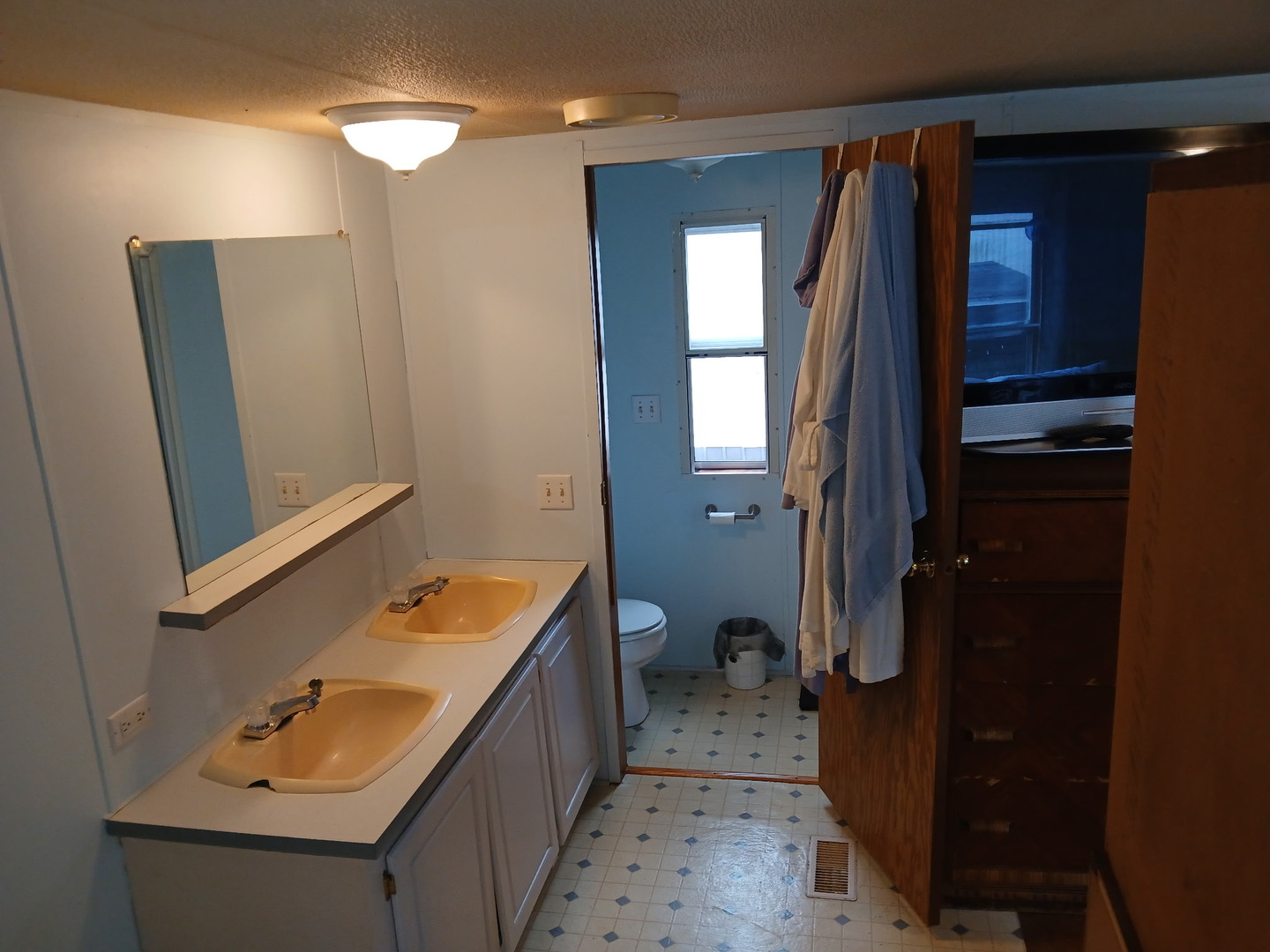 231 S Court Street 40 Property Photo 14