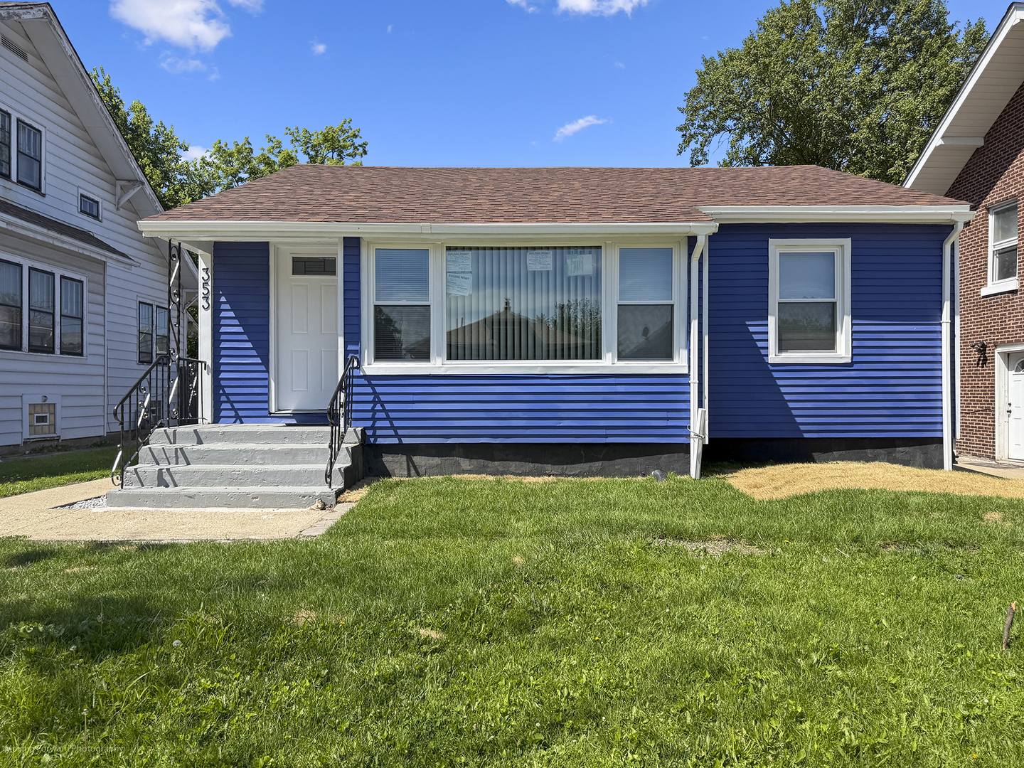 353 W 15th Place Property Photo 1