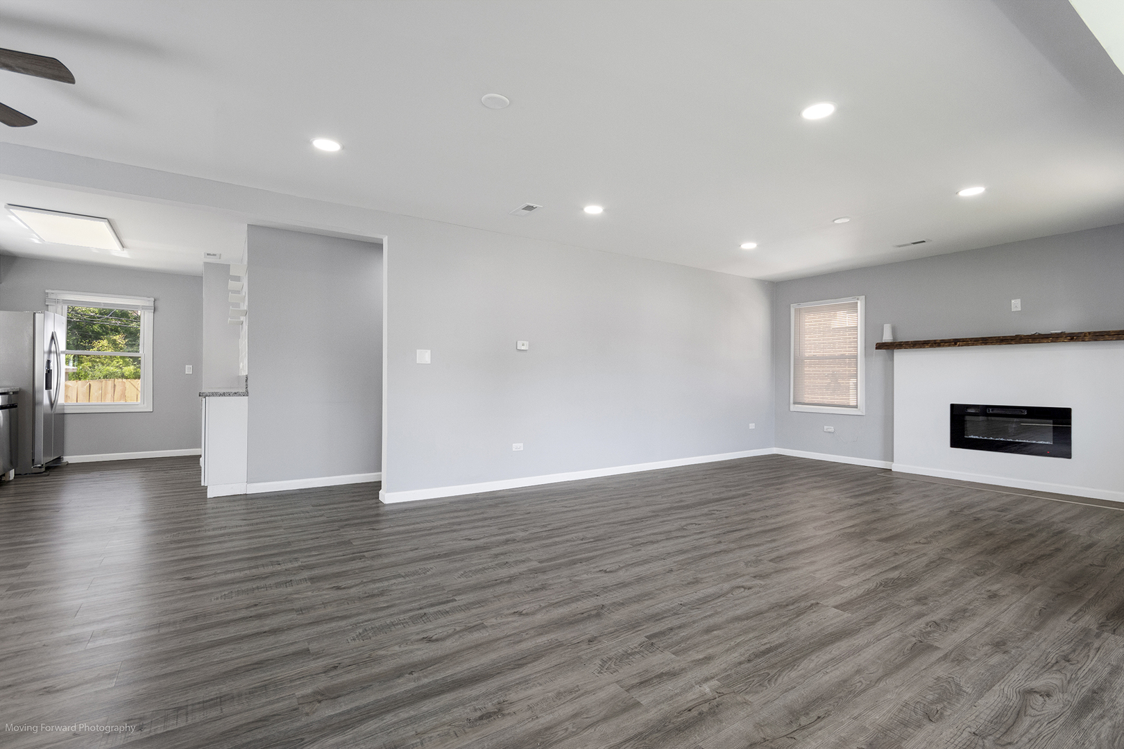353 W 15th Place Property Photo 8