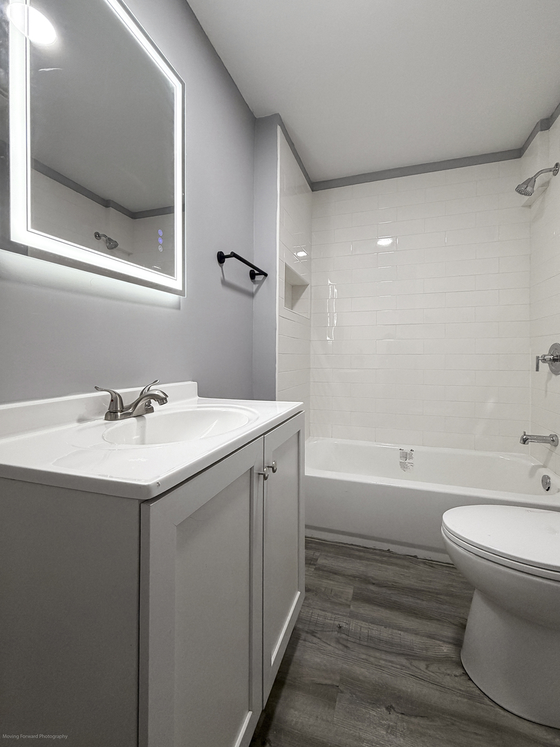 353 W 15th Place Property Photo 13