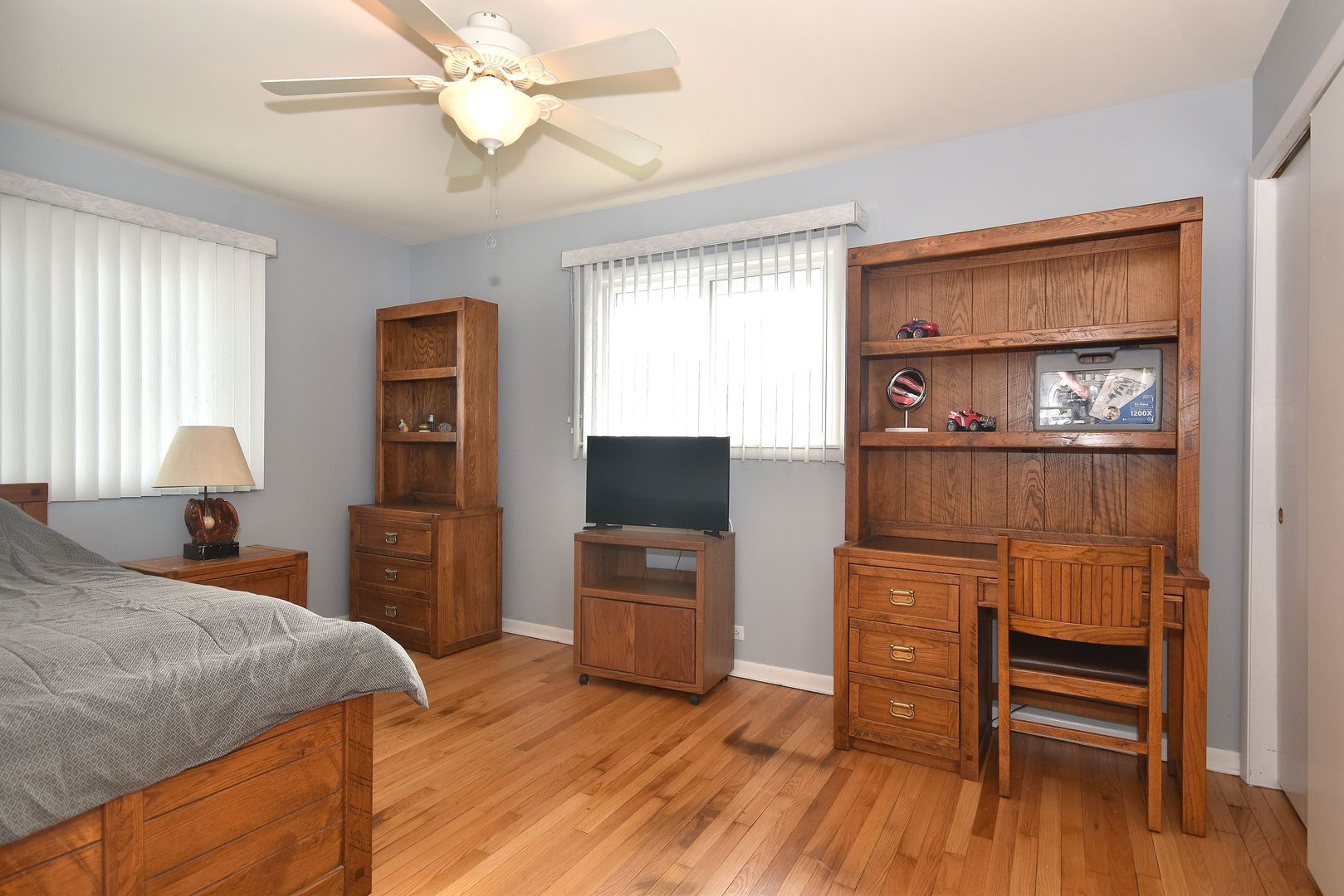 861 S Hawthorne Avenue Property Photo 2