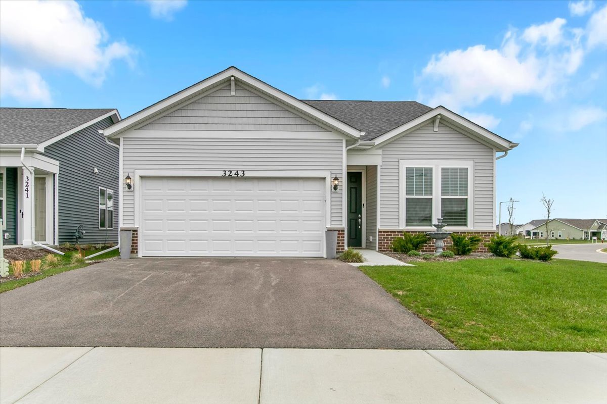 3243 Sweetgrass Circle Property Photo 1