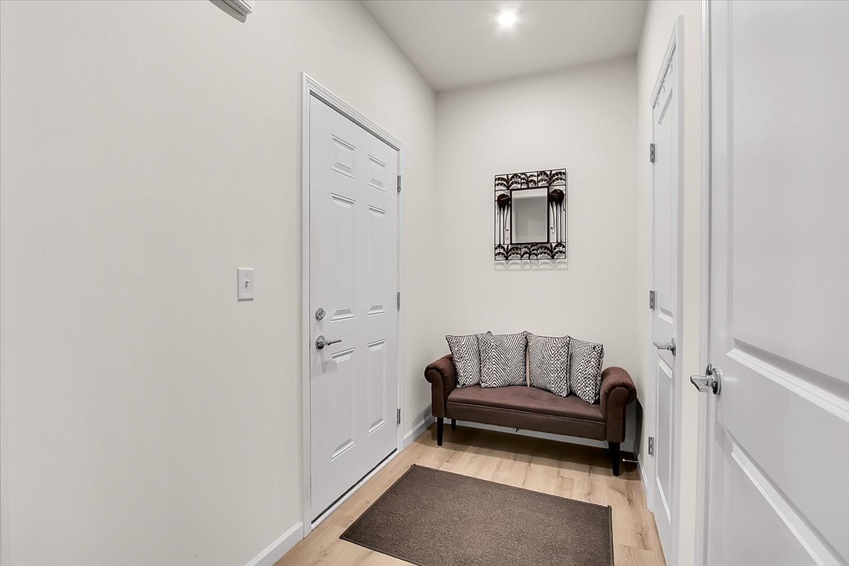 3243 Sweetgrass Circle Property Photo 8