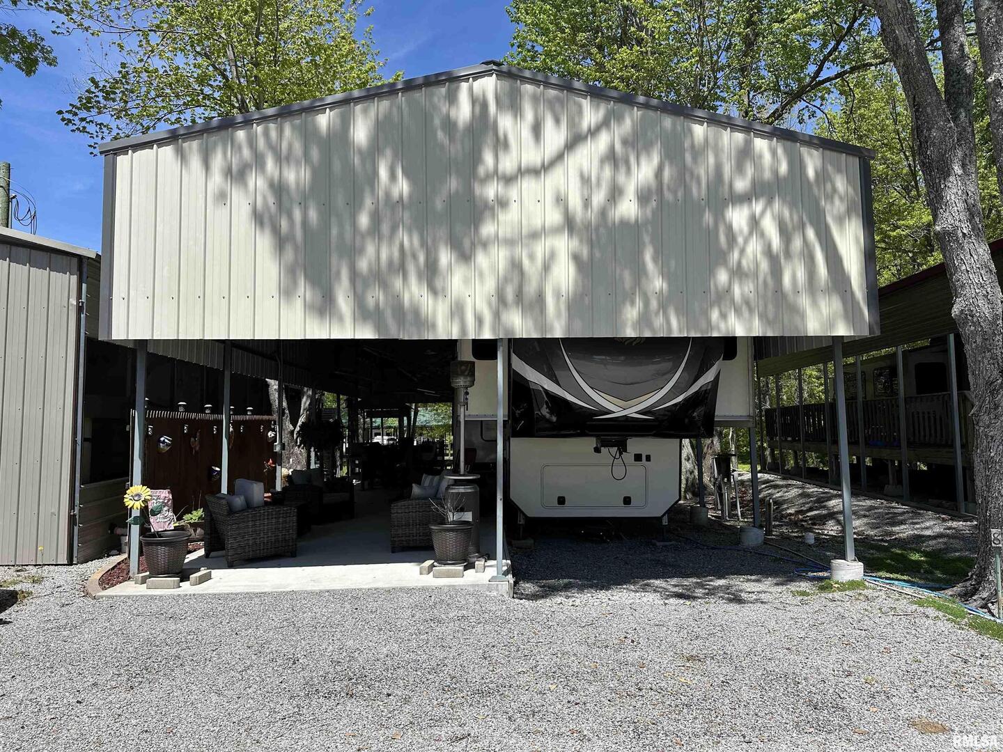8 Mcbride Court Property Photo 1