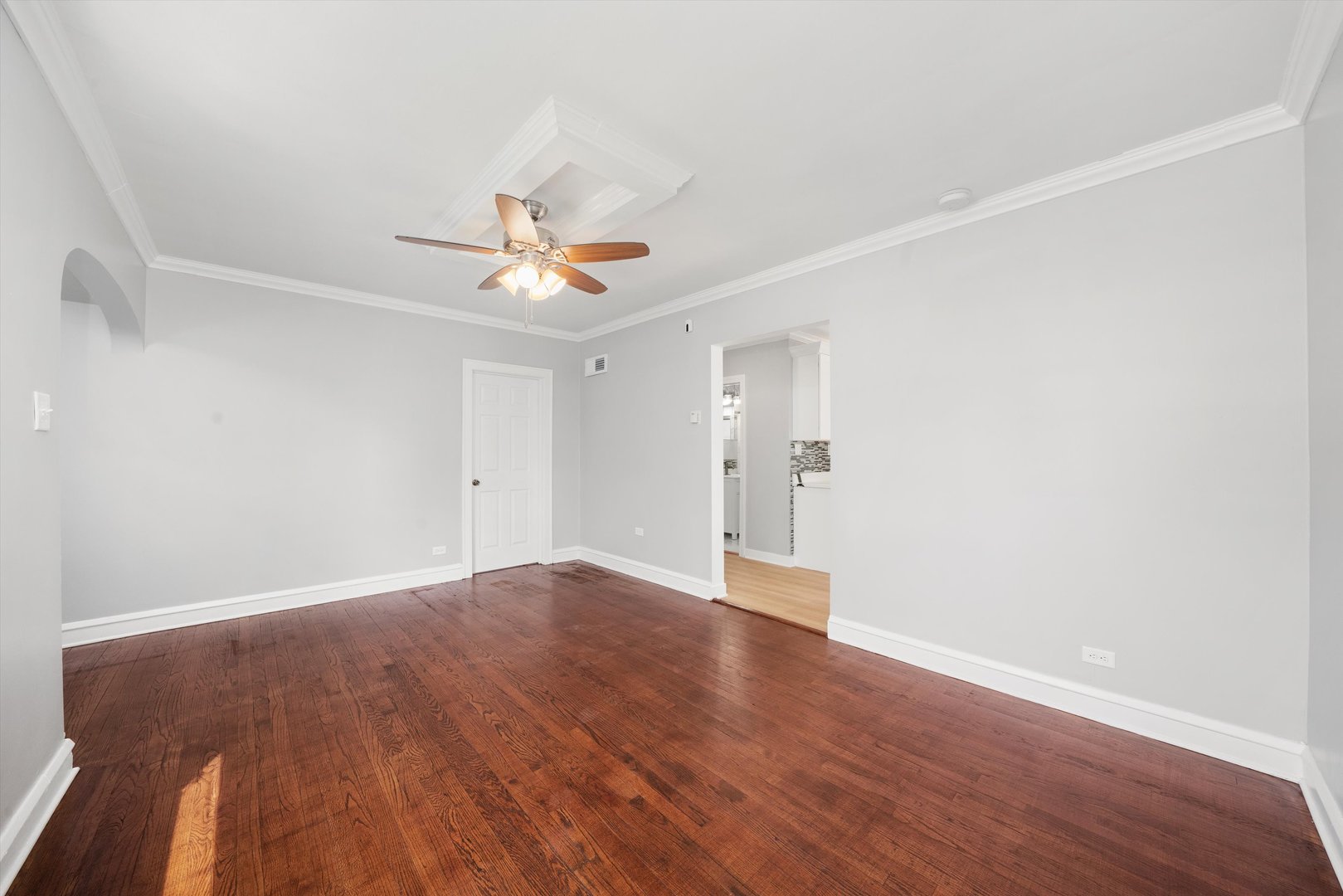 500 Engle Street Property Photo 4