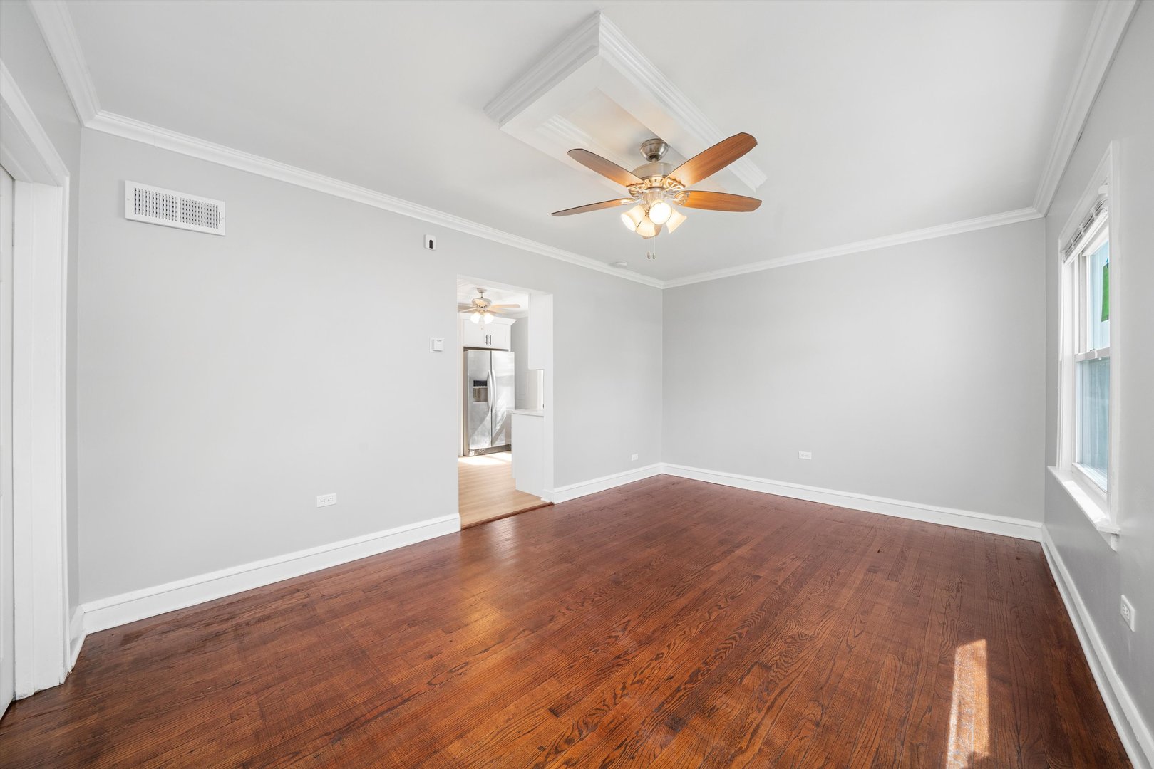 500 Engle Street Property Photo 6