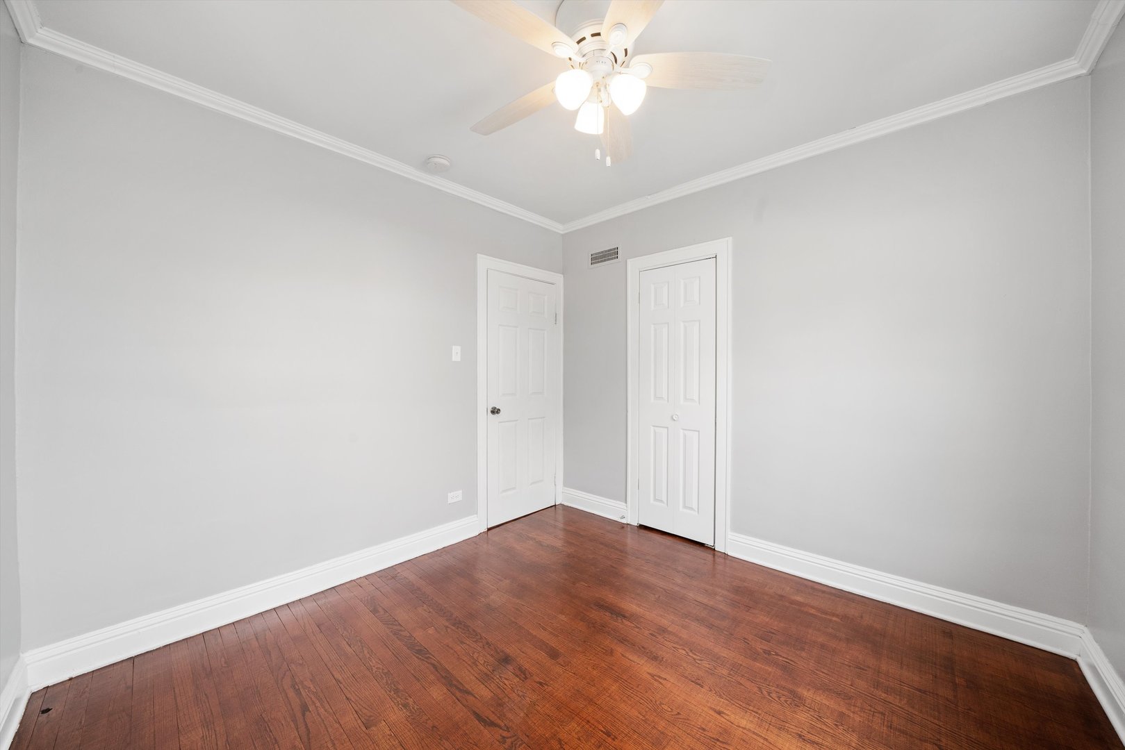 500 Engle Street Property Photo 11