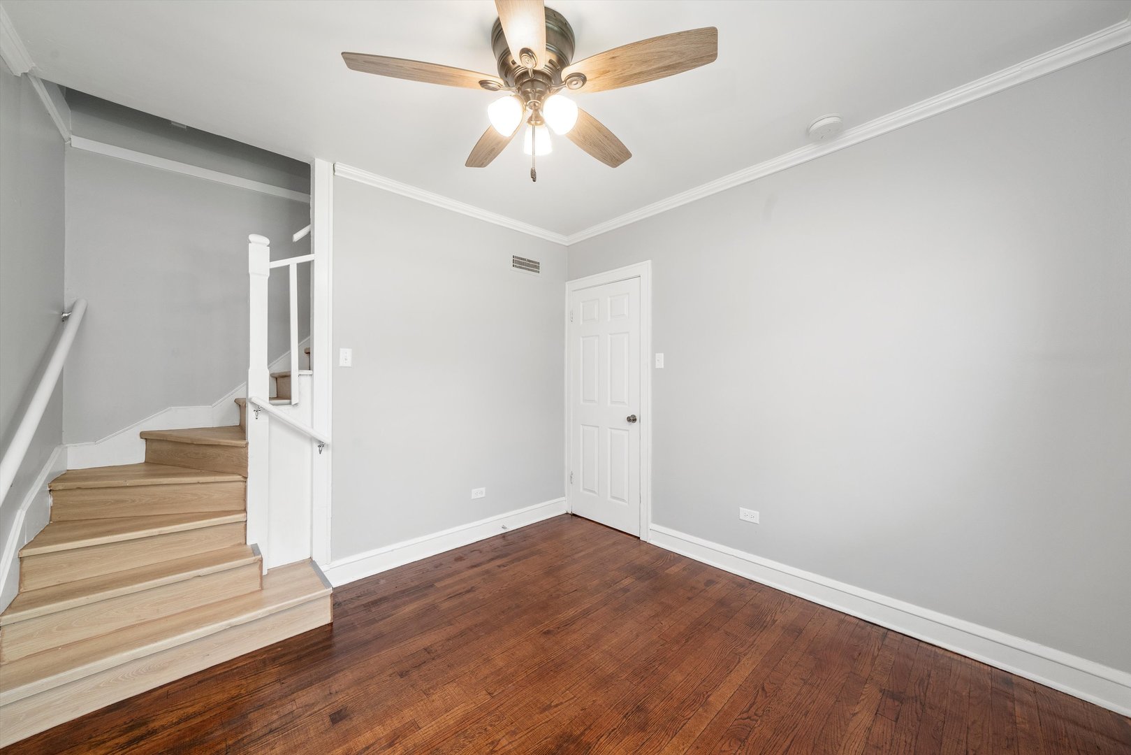 500 Engle Street Property Photo 16