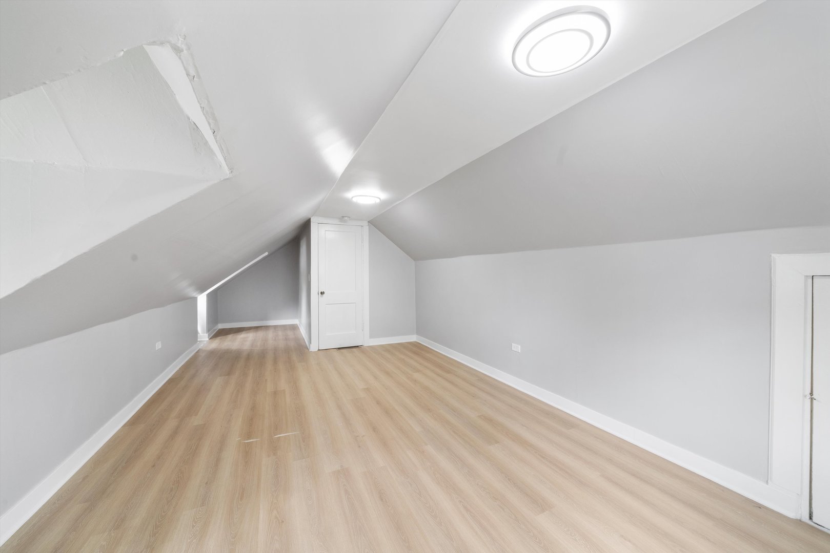 500 Engle Street Property Photo 19