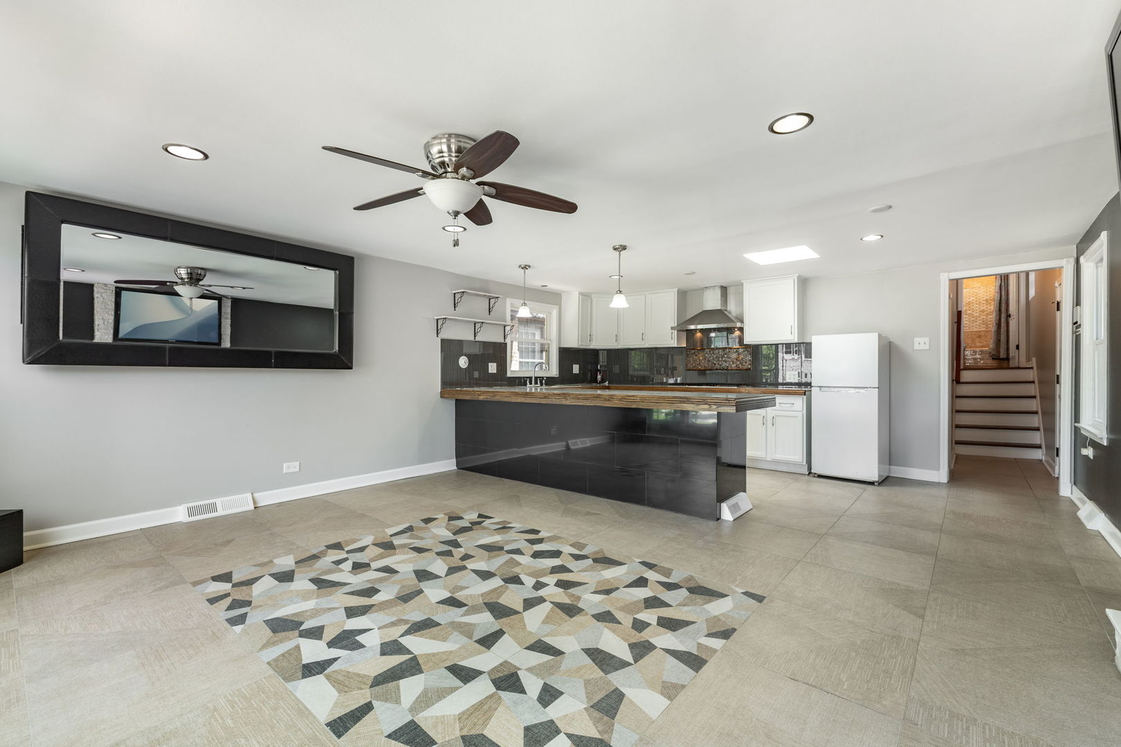 10505 S Avenue F Property Photo 6