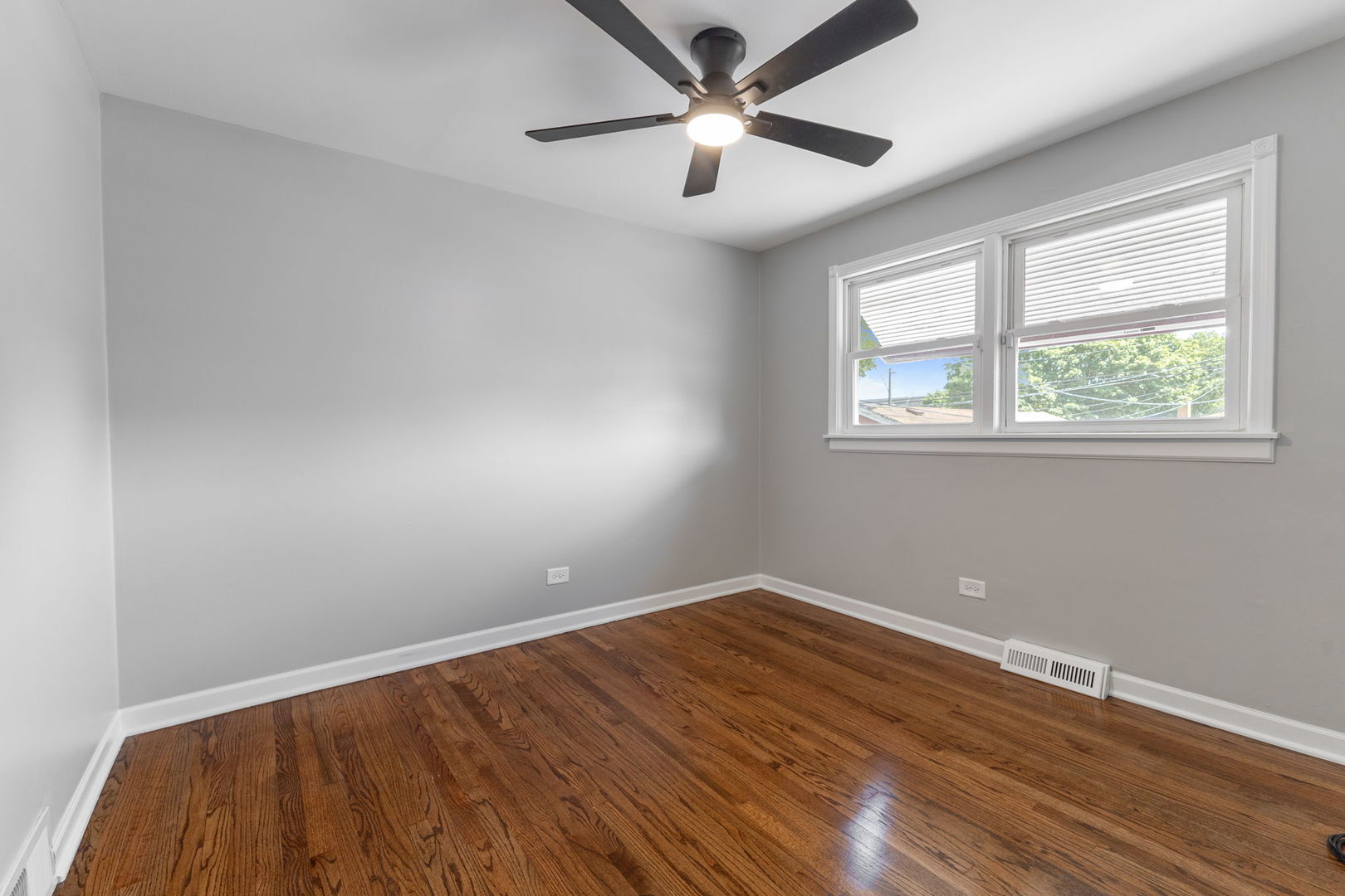 10505 S Avenue F Property Photo 26
