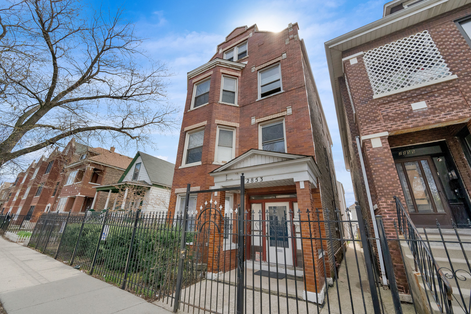 2853 W 40th Street Property Photo