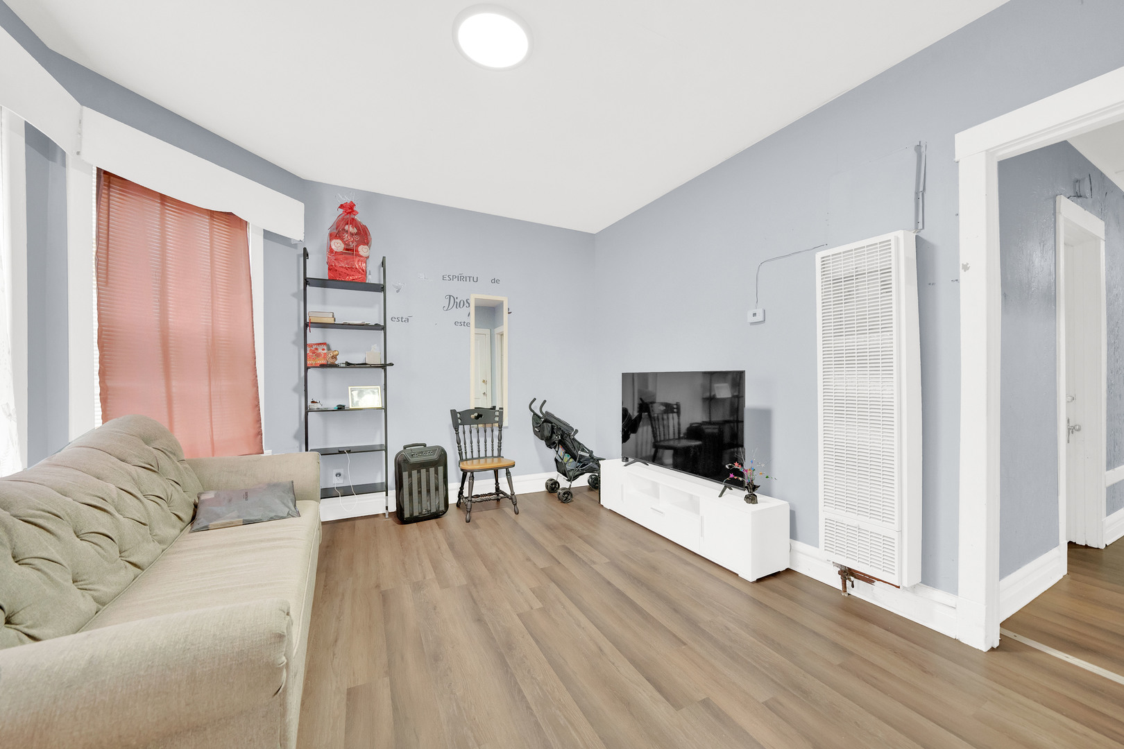 2853 W 40th Street Property Photo 5