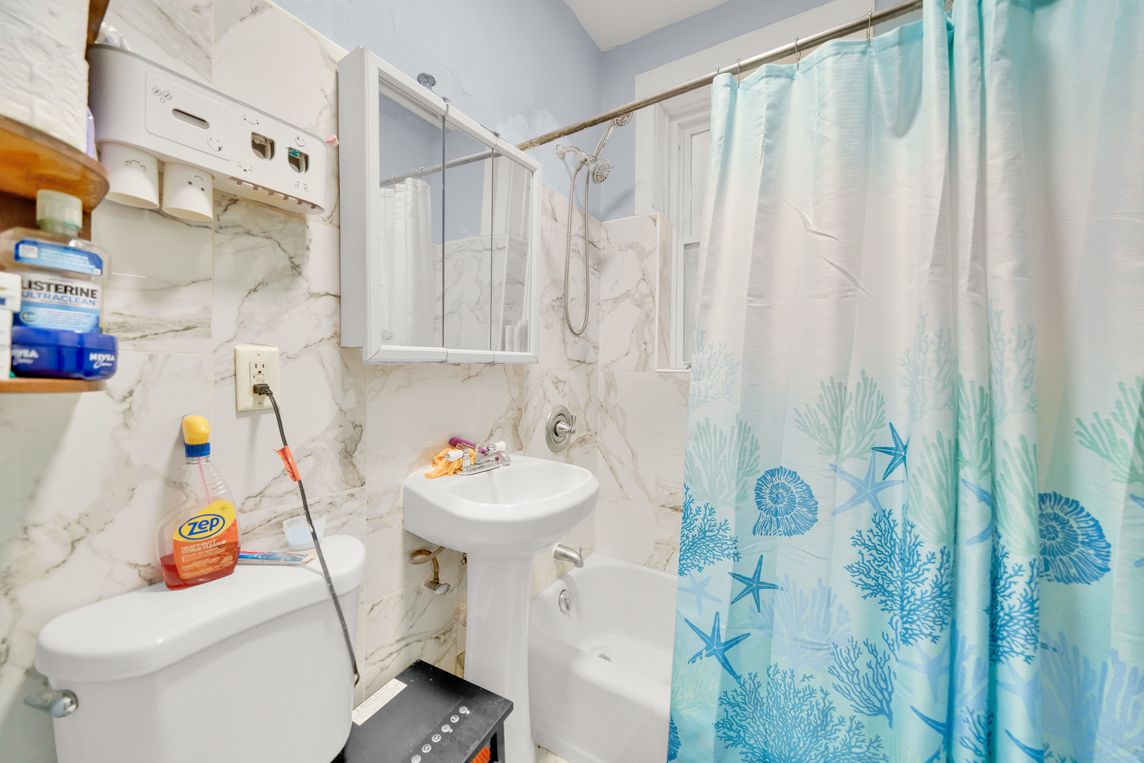 2853 W 40th Street Property Photo 6