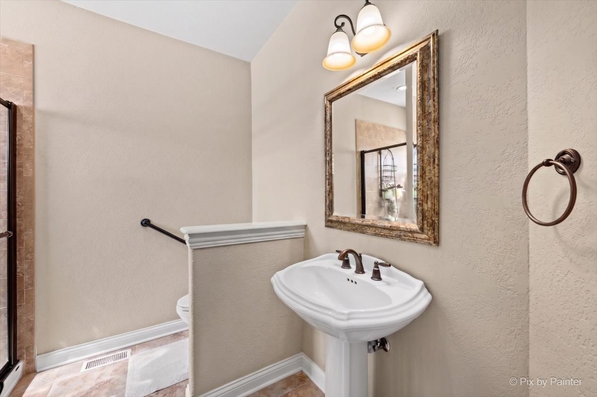 3674 Broadleaf Avenue Property Photo 24