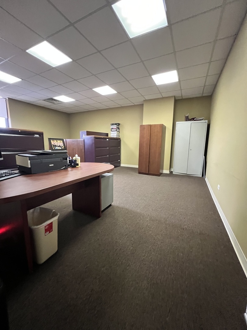 5814 W Cermak Road Property Photo 2