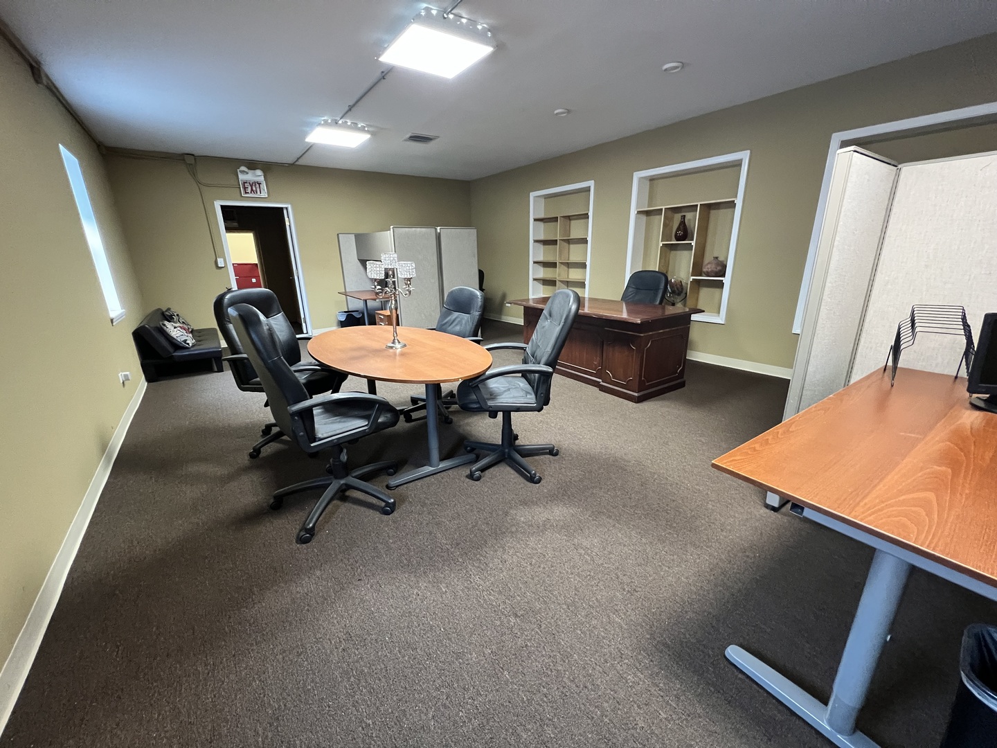 5814 W Cermak Road Property Photo 4