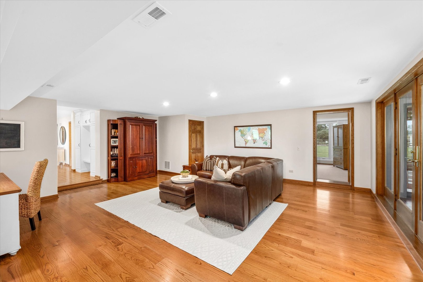 6n056 Surrey Road Property Photo 12