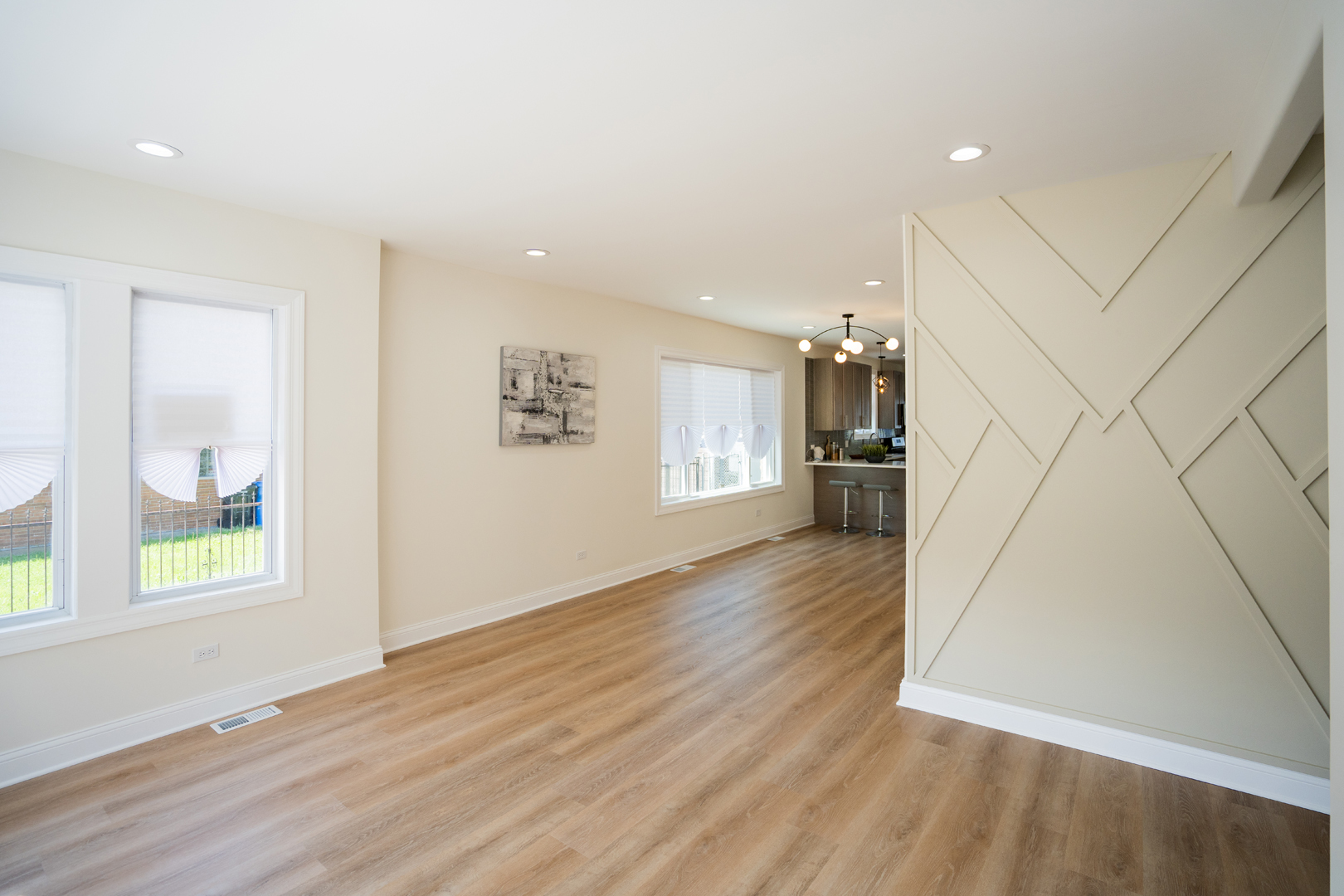 9044 S Throop Street Property Photo 4