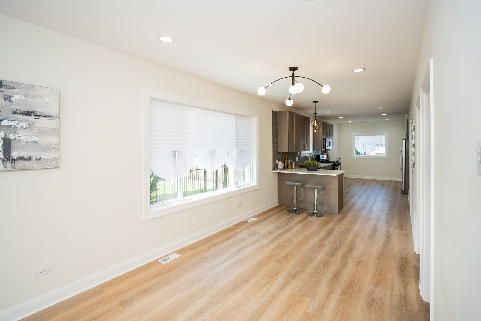 9044 S Throop Street Property Photo 6