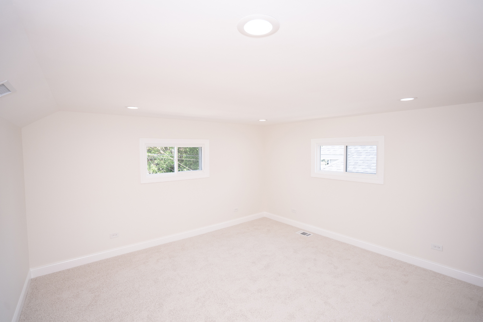 9044 S Throop Street Property Photo 28