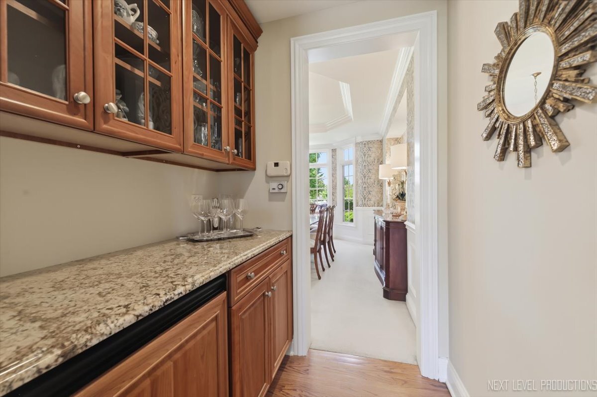 955 Harbor Town Court Property Photo 9